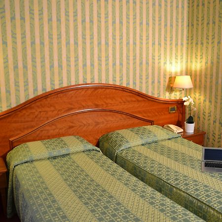 Re Luxury Accomodation Рим Екстериор снимка